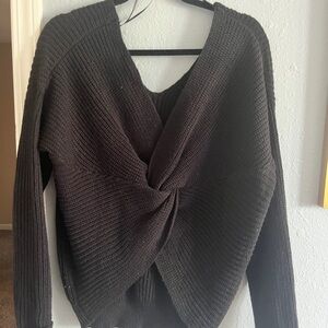 Love Tree Black V-Neck Sweater Elegant Fitted Design